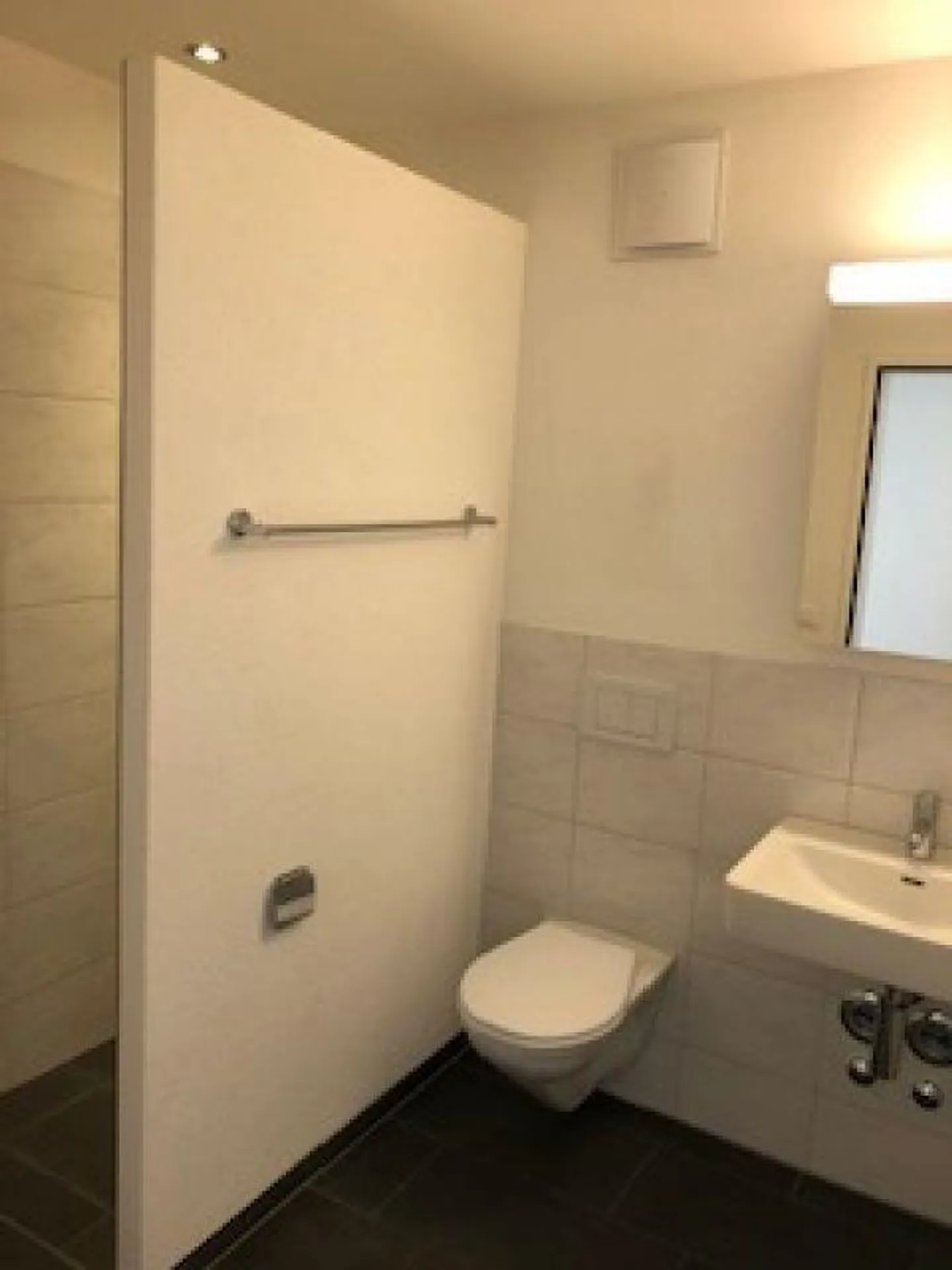 Sonnige 3,5-Zimmer-Dachwohnung mit Eigentumswohnungsstandard - Foto 12 von 15