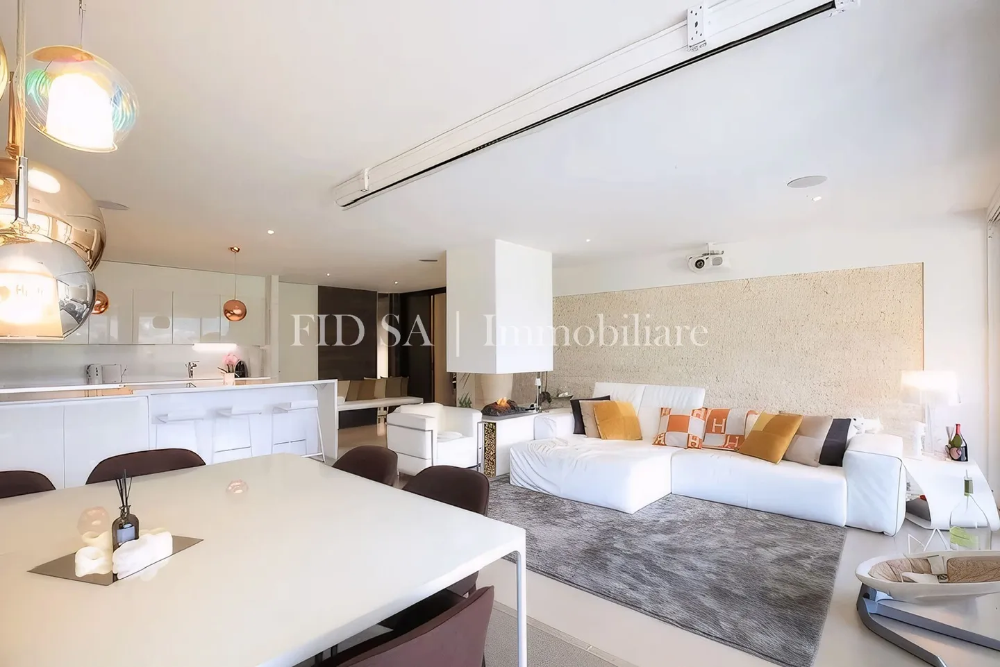 SOLDUNO - Unique design and large terrace with a view of greenery - Photo 3 of 11