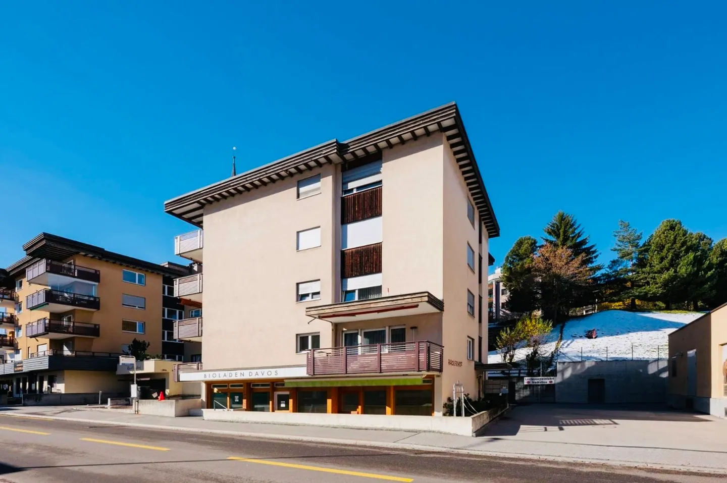 Commerciale in affitto - Foto 1 di 8