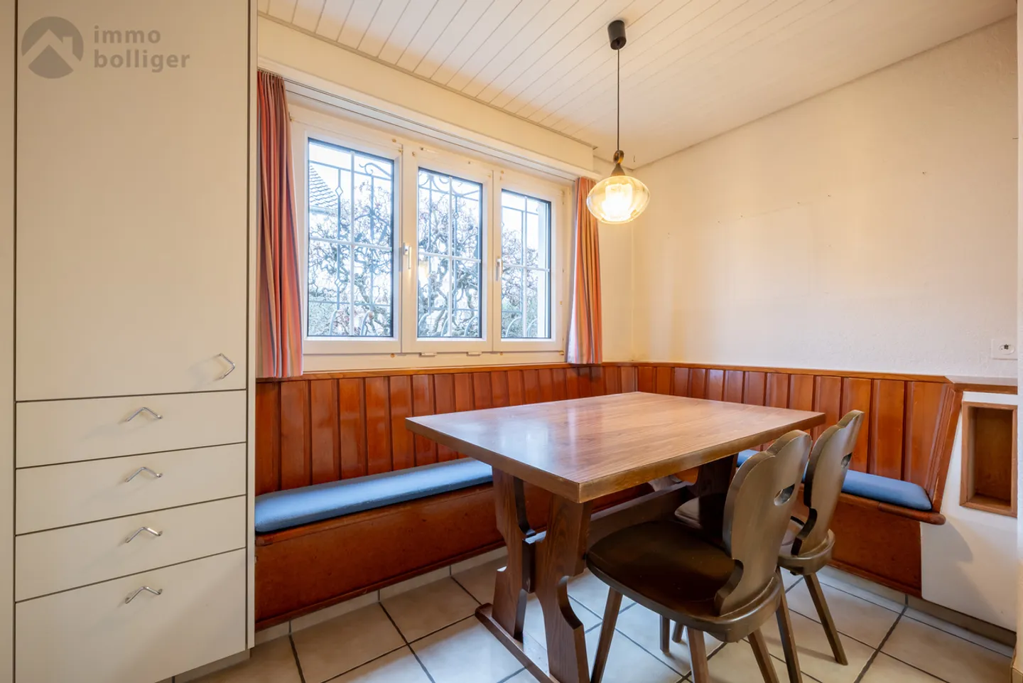 Double Living Happiness: Two-Family House Near the Train Station - Photo 2 of 13