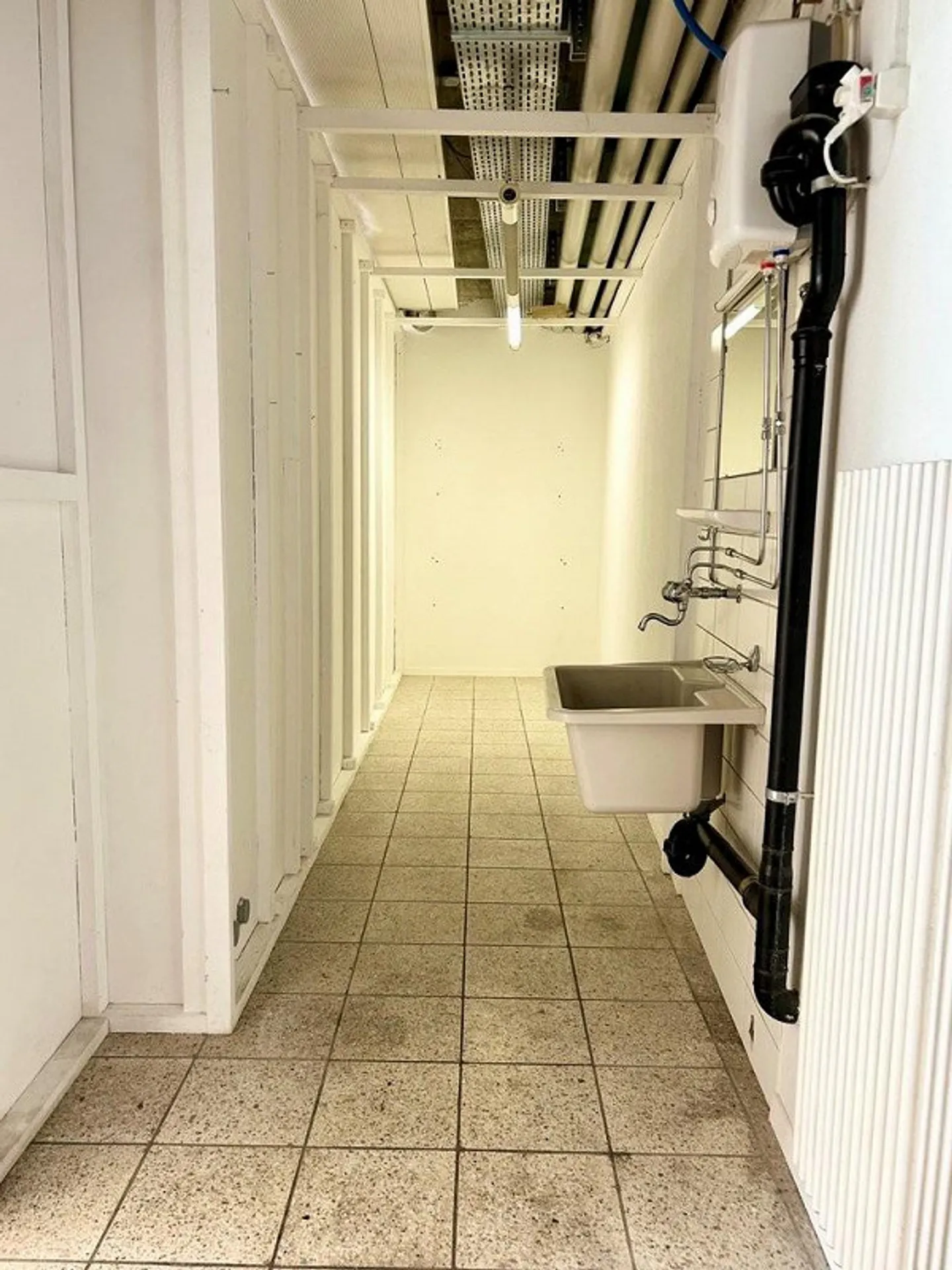 Arkaden im Stadtzentrum von Sierre zur sofortigen oder vereinbarten Vermietung - Foto 2 von 7