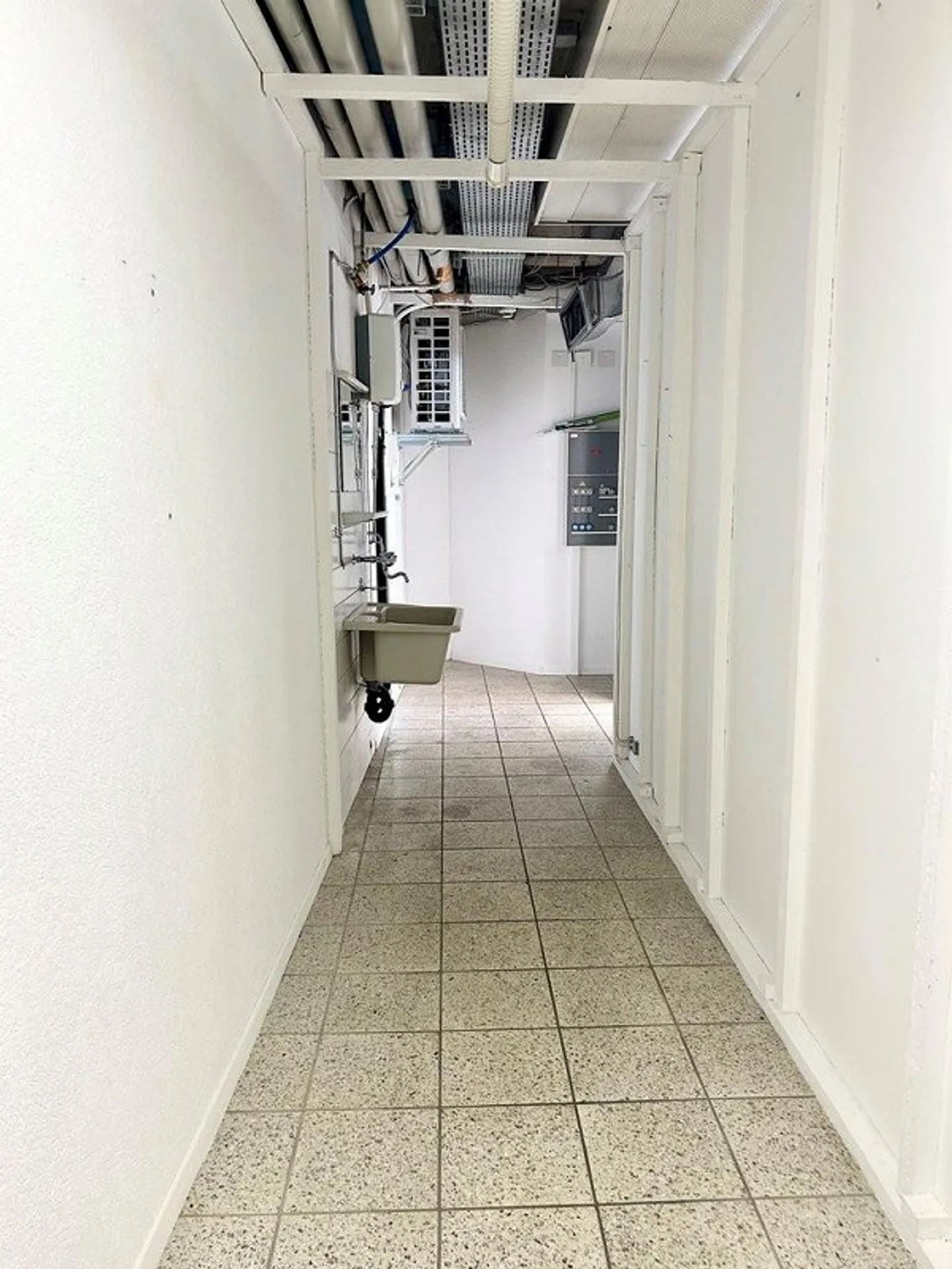 Arkaden im Stadtzentrum von Sierre zur sofortigen oder vereinbarten Vermietung - Foto 3 von 7