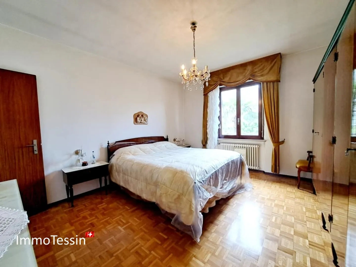 Villa spaziosa e affascinante, un'oasi di calma nel cuore di Giubiasco, inclusi i redditi da locazione - Foto 12 di 13