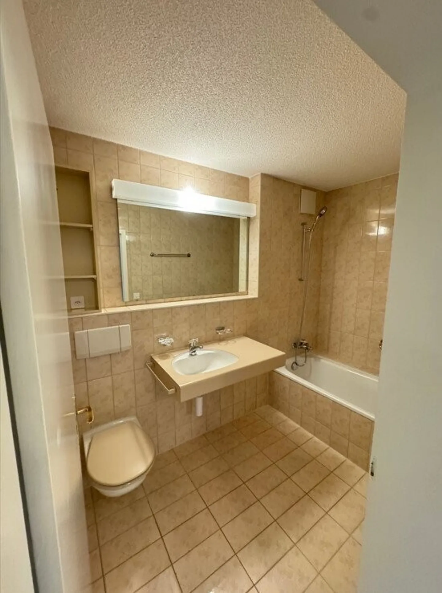 Appartement au rez-de-chaussée - Photo 5 sur 5