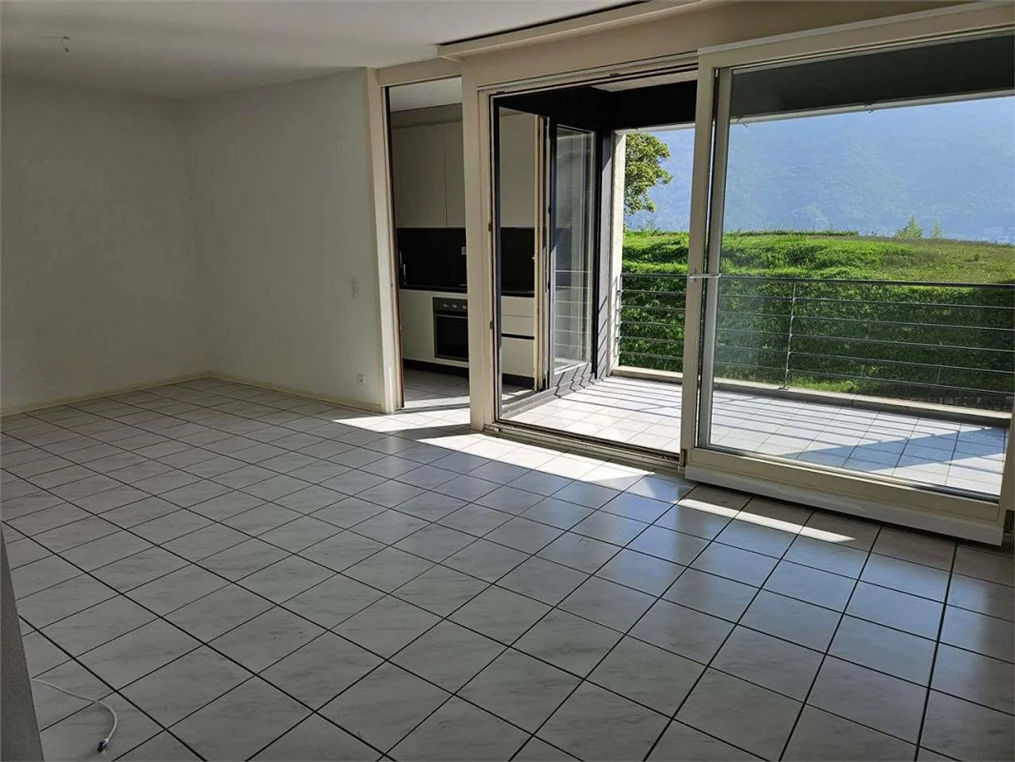 Porza, 3.5 Rooms with Balcony - Photo 3 of 12