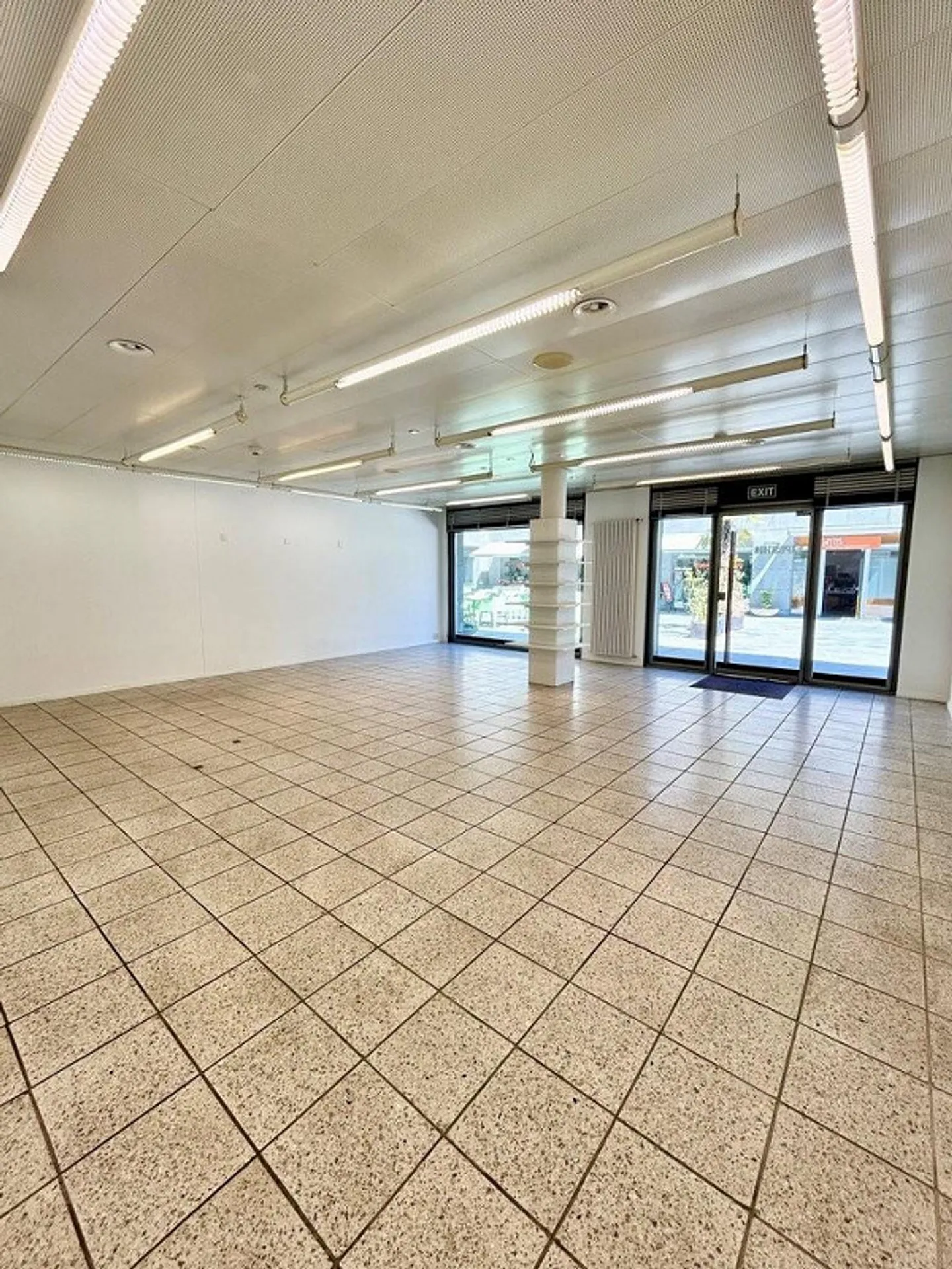 Arkaden im Stadtzentrum von Sierre zur sofortigen oder vereinbarten Vermietung - Foto 5 von 7