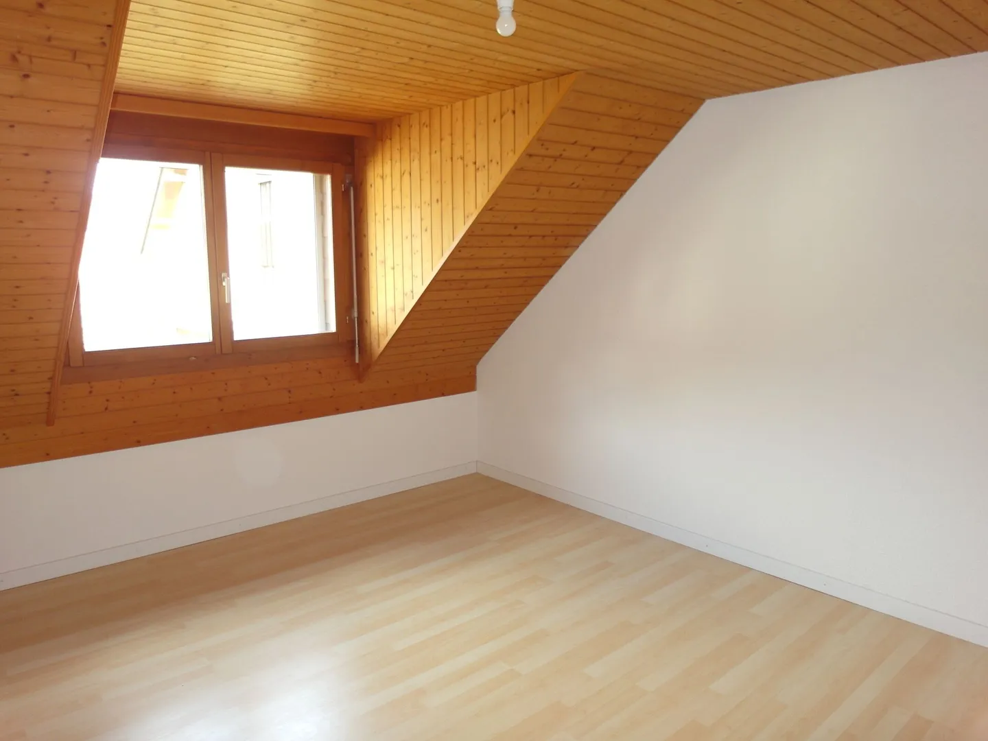 4.5-Room Attic Love with Fireplace & Panoramic View - Photo 5 of 14