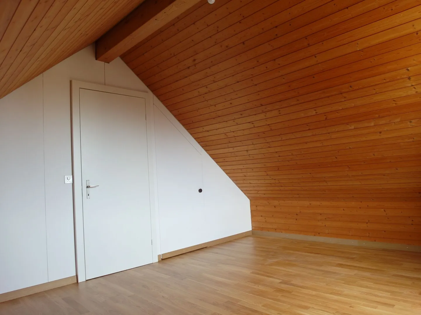 4.5-Room Attic Love with Fireplace & Panoramic View - Photo 9 of 14