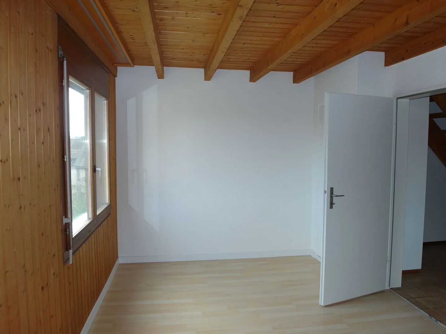 4.5-Room Attic Love with Fireplace & Panoramic View - Photo 7 of 14