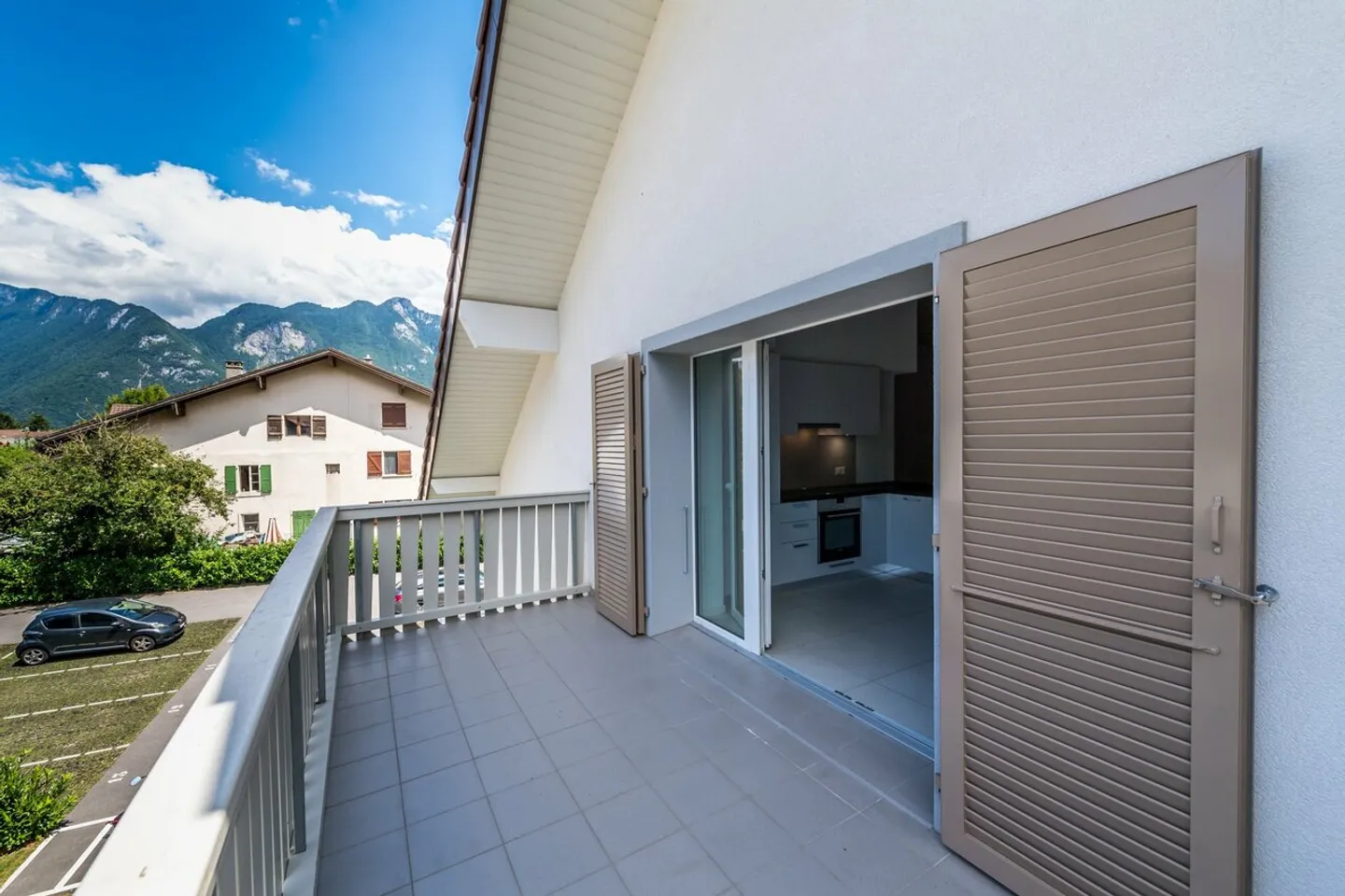 1st rent offered - Spacious 4.5 rooms in the heart of Chessel - Photo 9 of 10