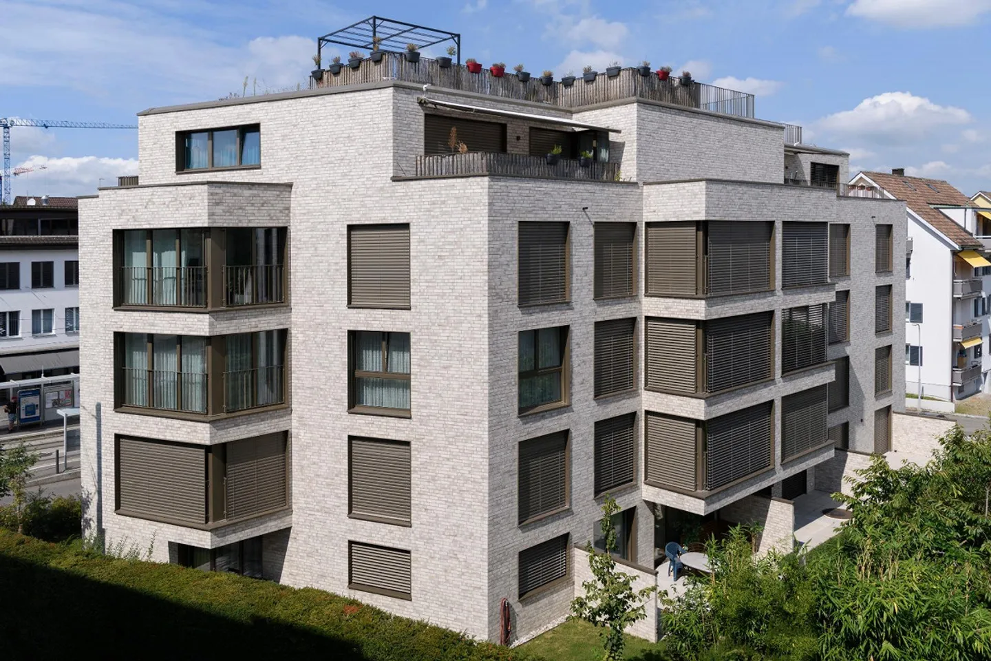 Appartamento moderno di 2,5 stanze al 1° piano in una posizione centrale a Zurigo Seebach - Foto 3 di 7