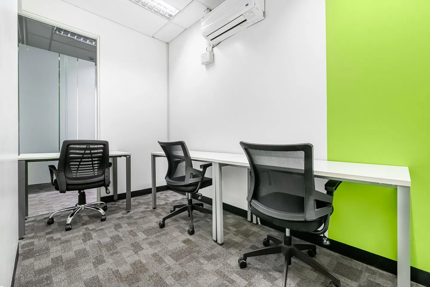 Bureau privé pour 10 personnes à Regus Spoom Green City, Manegg - Photo 3 sur 9