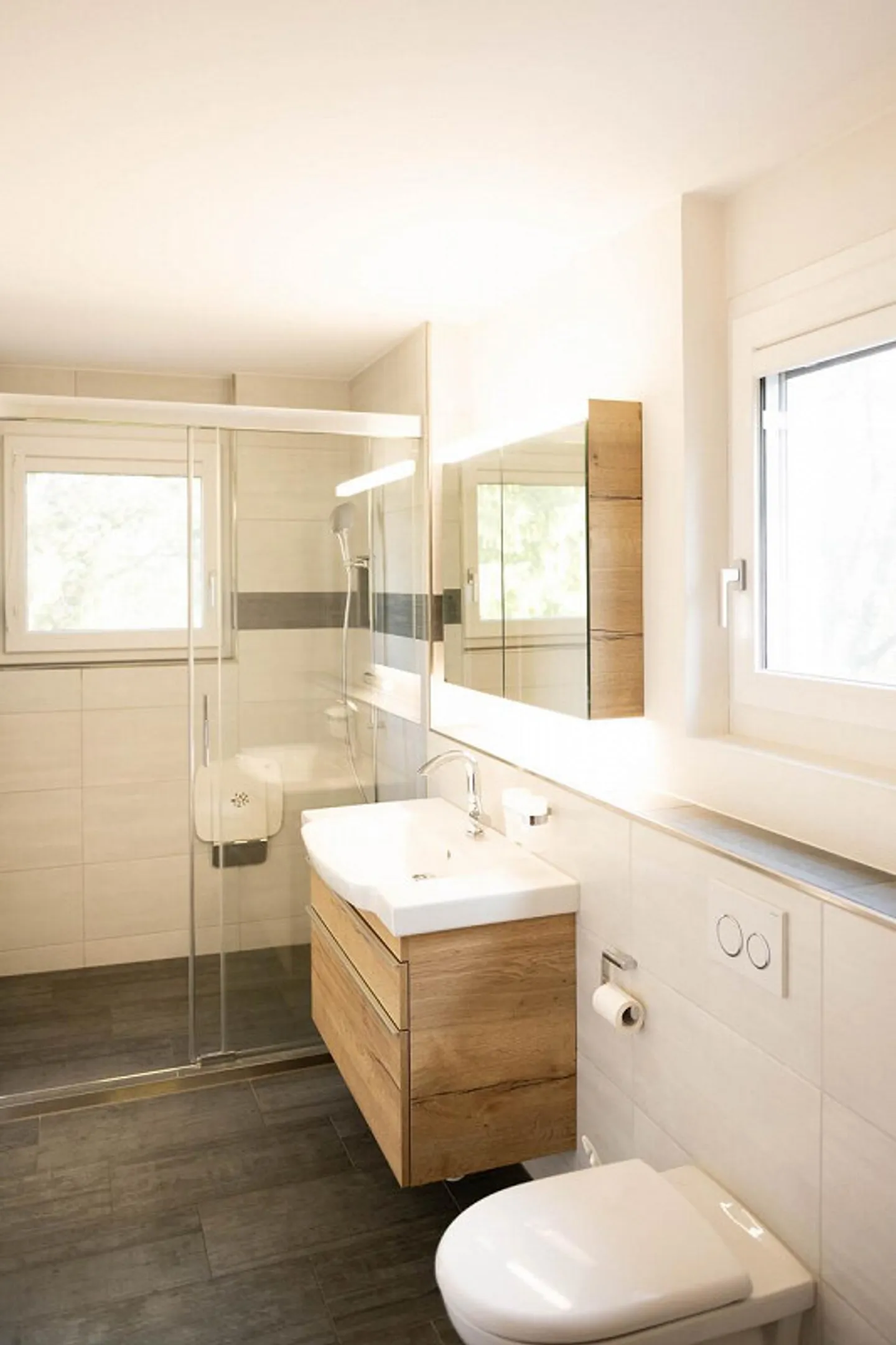 4 1/2-Room Single Family Home in a Quiet, Family-Friendly Residential Area - Photo 6 of 9