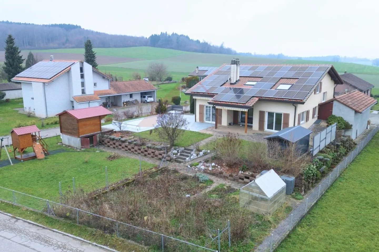 Elegant single-family house with large plot, pool, and family comfort – 1745 La Brillaz - Photo 3 of 29