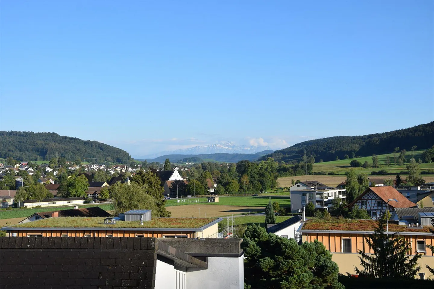 Freistehendes und luxuriöses EFH mit Blick auf den Säntis - Foto 7 von 22