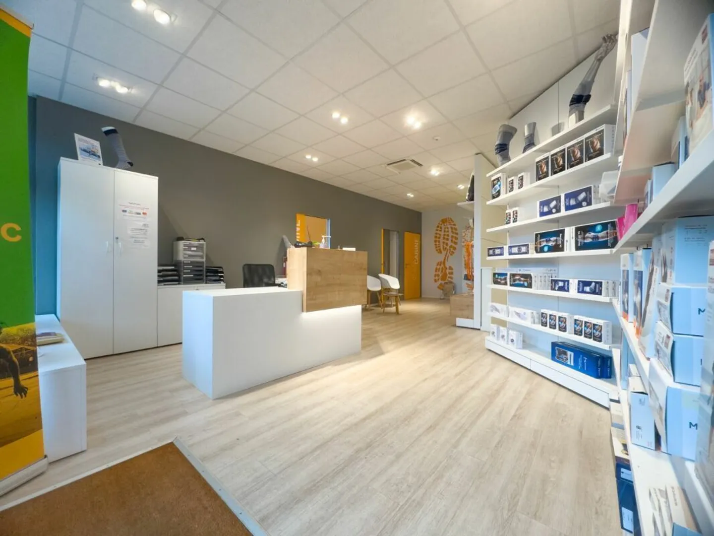 Bellissimo spazio commerciale, molto ben posizionato con buon rendimento stabile. - Foto 4 di 10