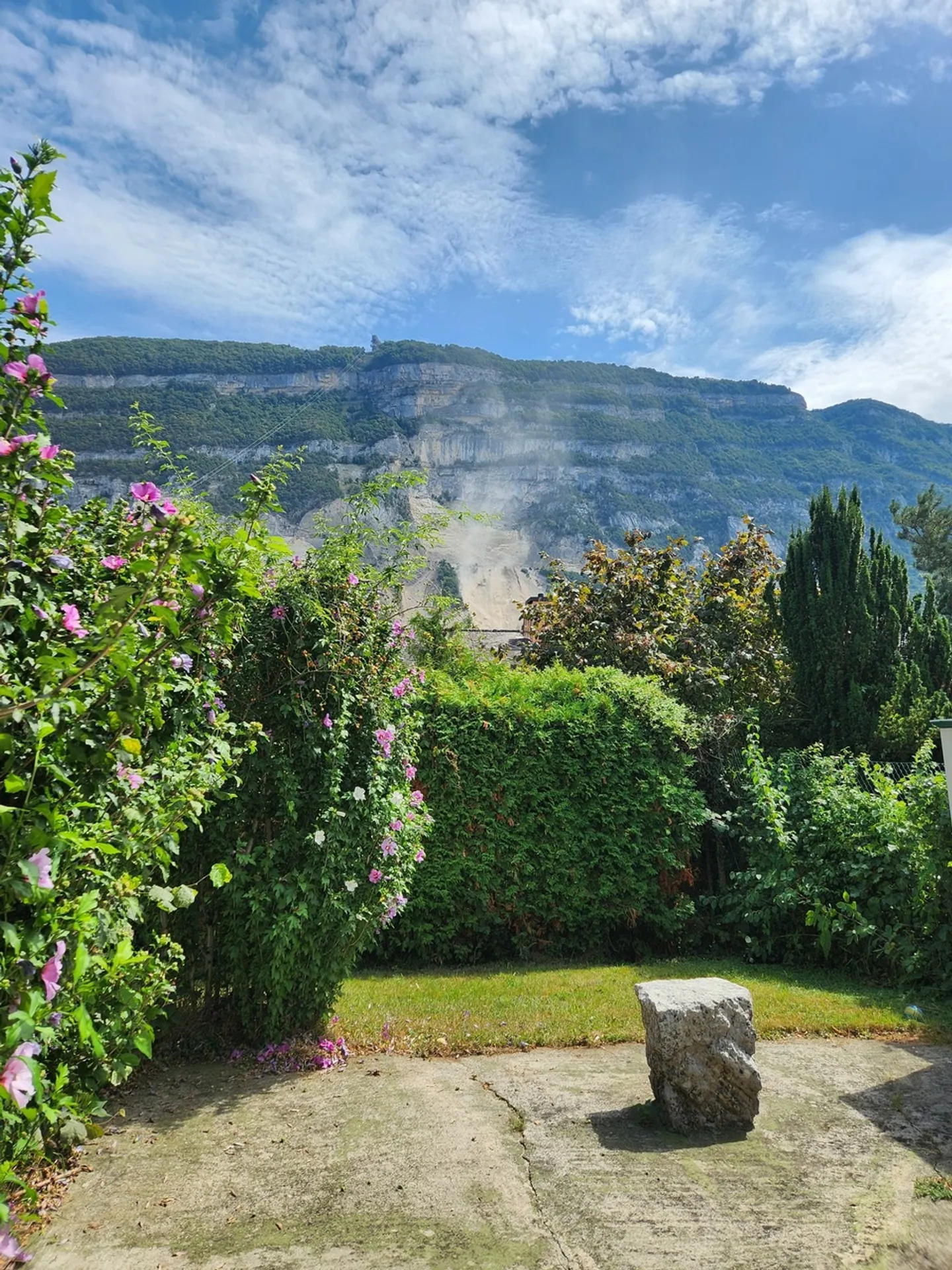 Villa to renovate with great potential - Photo 3 of 7