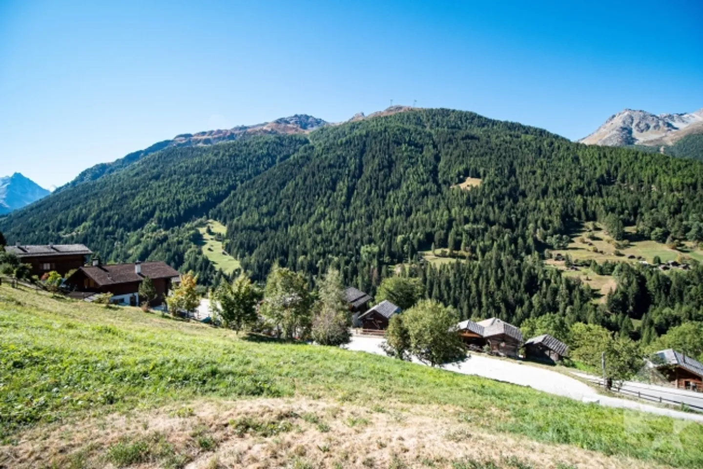 Bellissimo terreno, idealmente situato per la residenza principale - Foto 6 di 10
