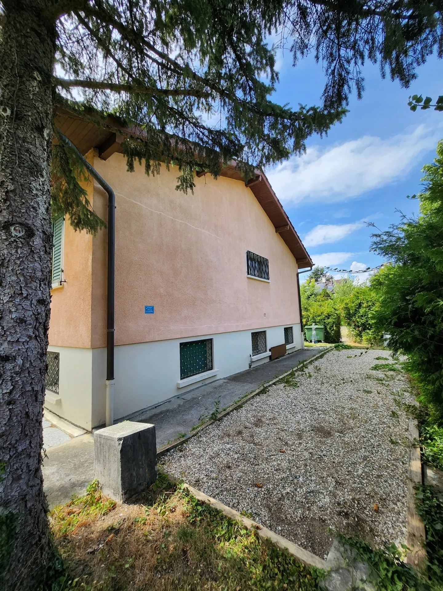 Villa to renovate with great potential - Photo 6 of 7