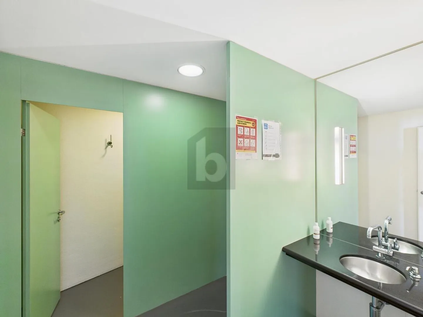 LIGHT FLOODED AND FURNISHED - Photo 5 of 6