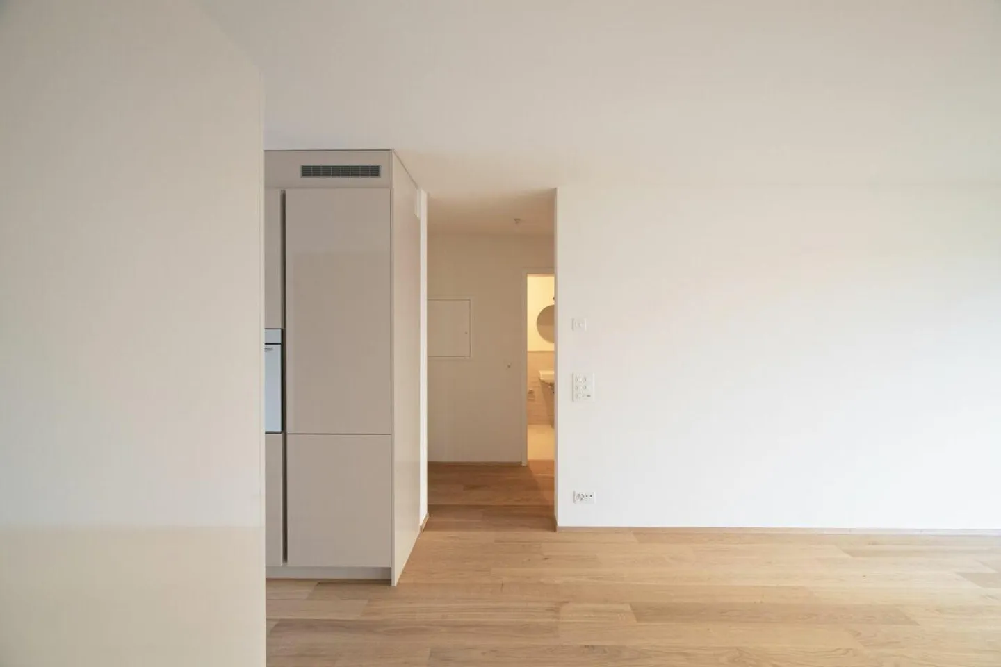 Charming 3.5-Room Garden Apartment - Photo 7 of 11