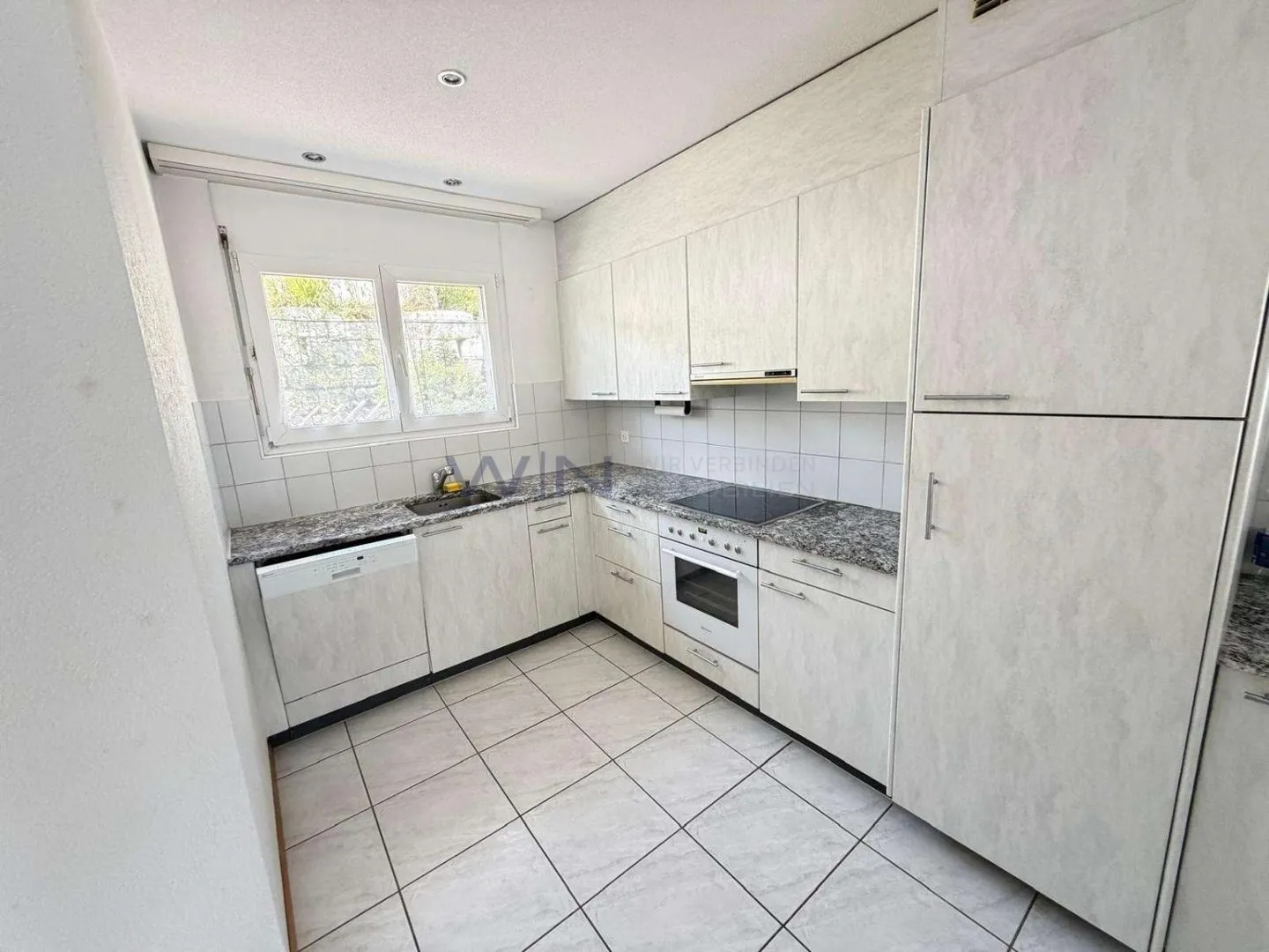Geräumiges Familienhaus mit Garten - Foto 7 von 9