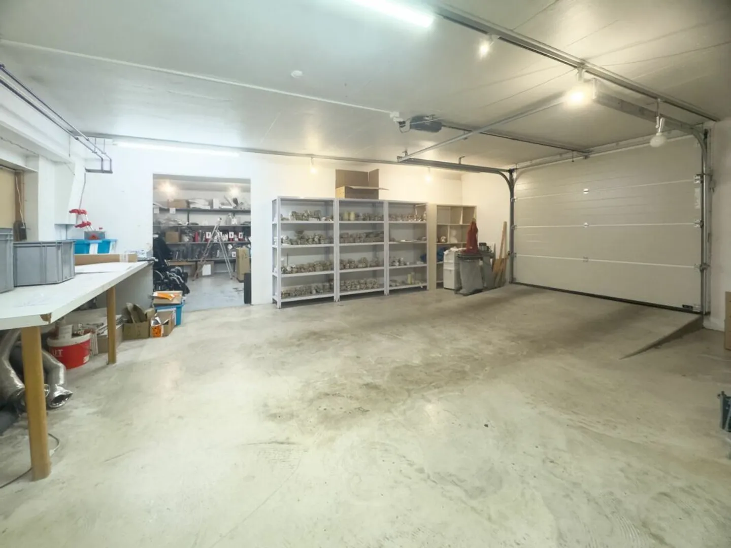 Bellissimo spazio commerciale, molto ben posizionato con buon rendimento stabile. - Foto 9 di 10