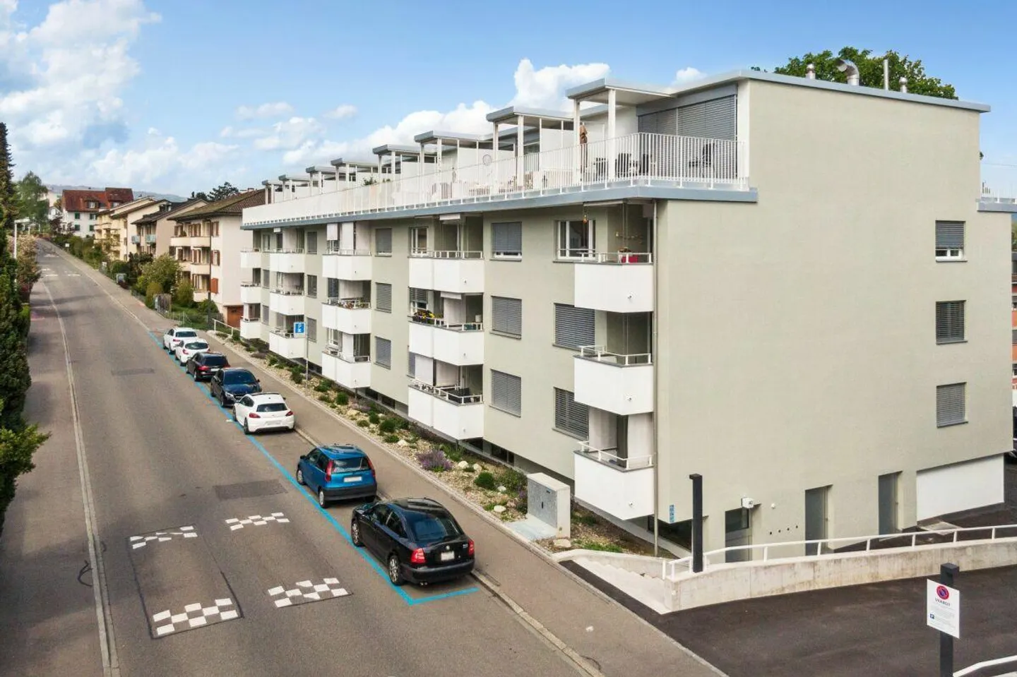 Modern 3.5-room apartment in Schlieren - Photo 1 of 8