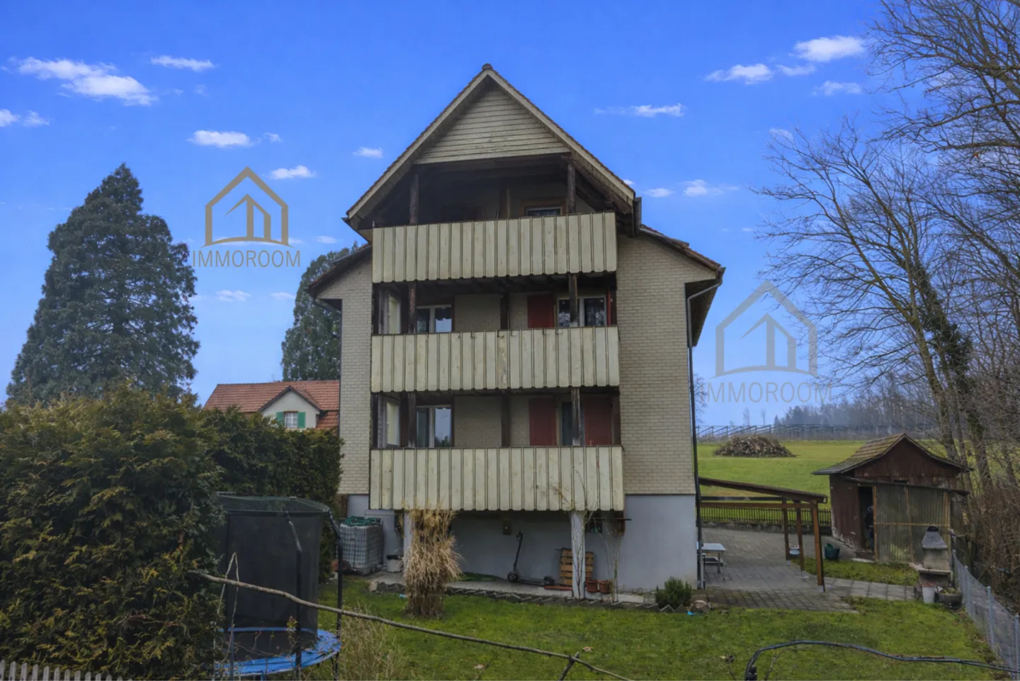 Charmantes Mehrfamilienhaus - Foto 2 von 17