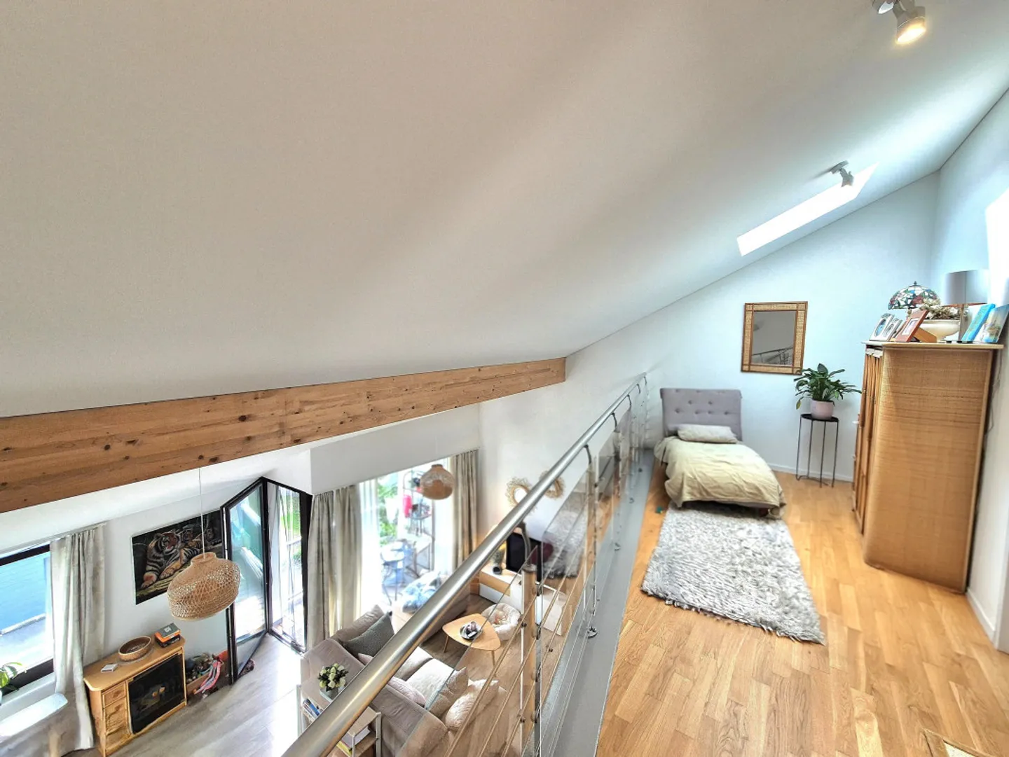 Superbo attico duplex Minergie di 4,5 locali a due passi dal lago - Foto 3 di 11
