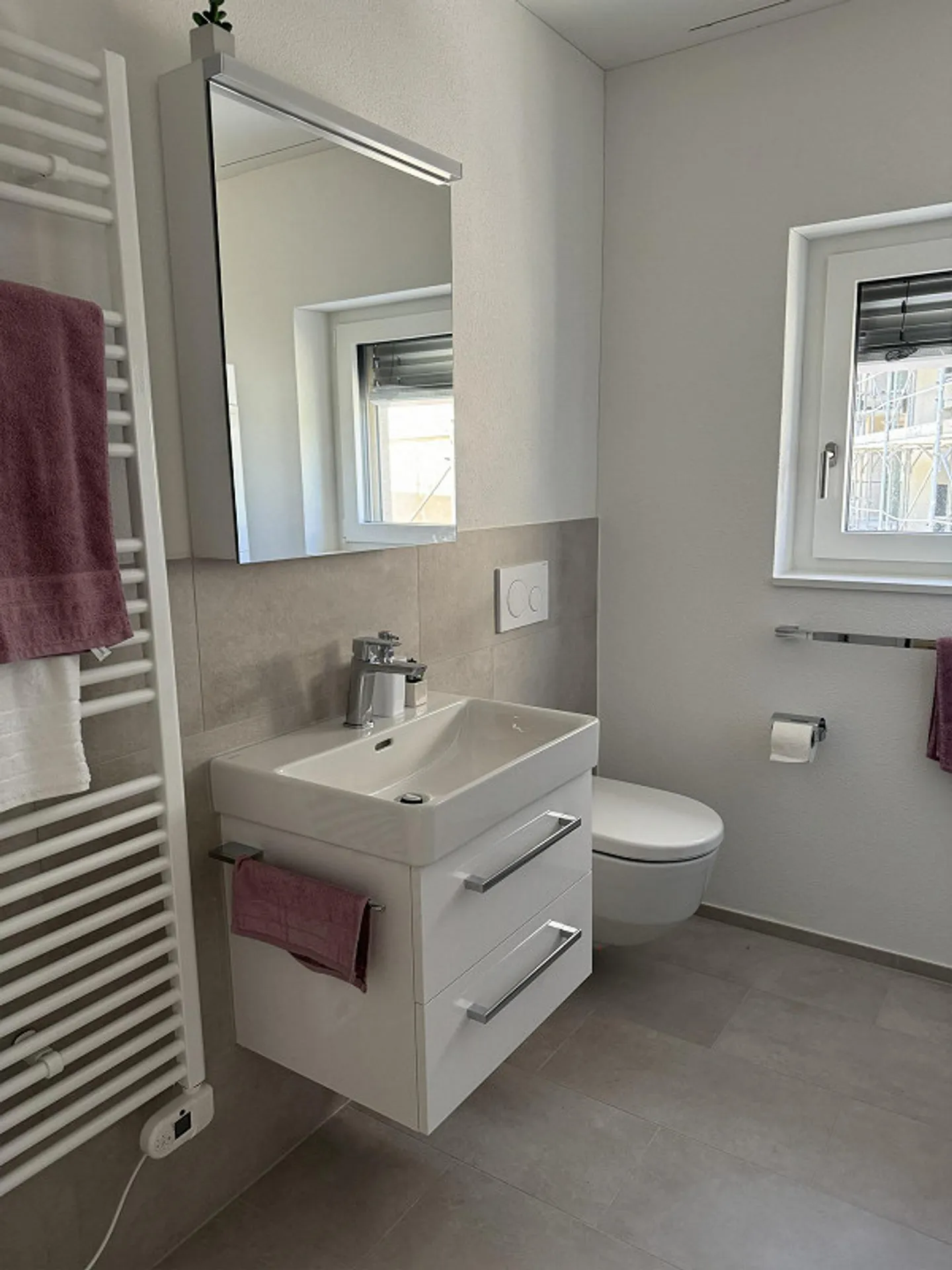 Appartamento 2,5 locali ultra moderno (2° piano) con loggia, ascensore + propria torre di lavaggio - Foto 8 di 10