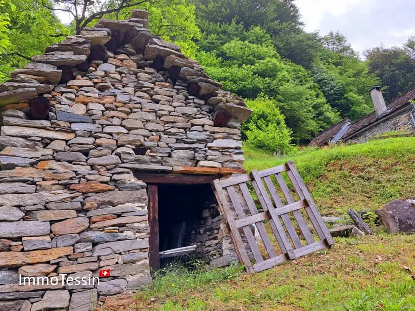 Il tuo sogno rustico a Maggiatal con permesso di costruzione - Foto 10 di 13