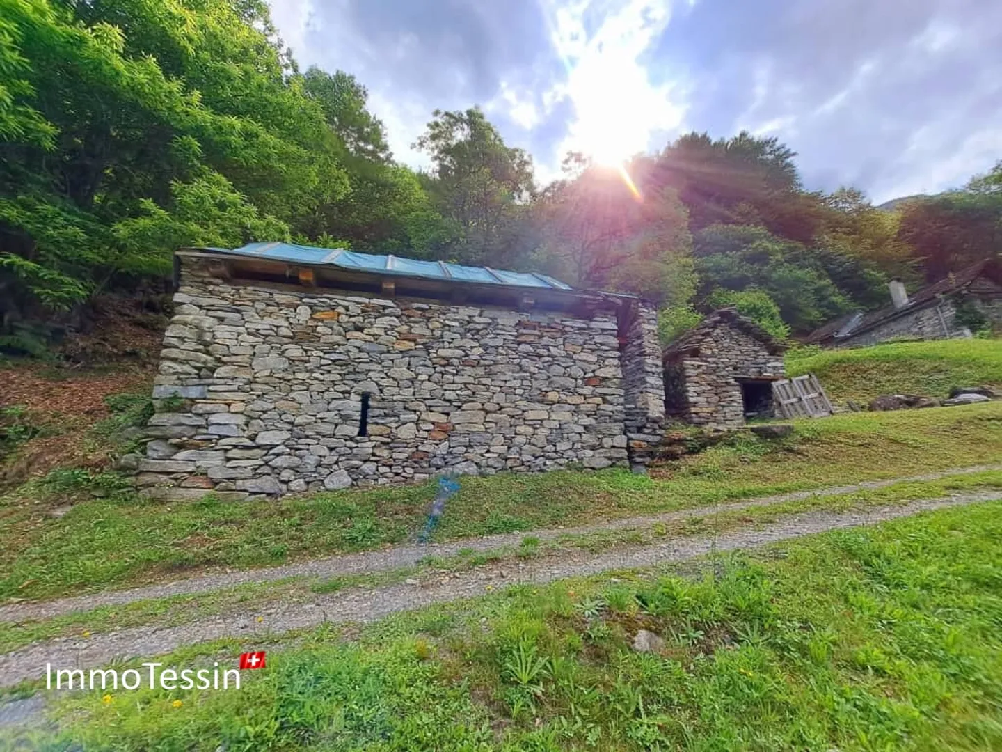 Il tuo sogno rustico a Maggiatal con permesso di costruzione - Foto 11 di 13