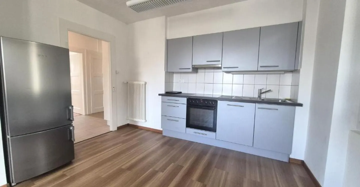 Charming 3-Room Apartment - Photo 2 of 7