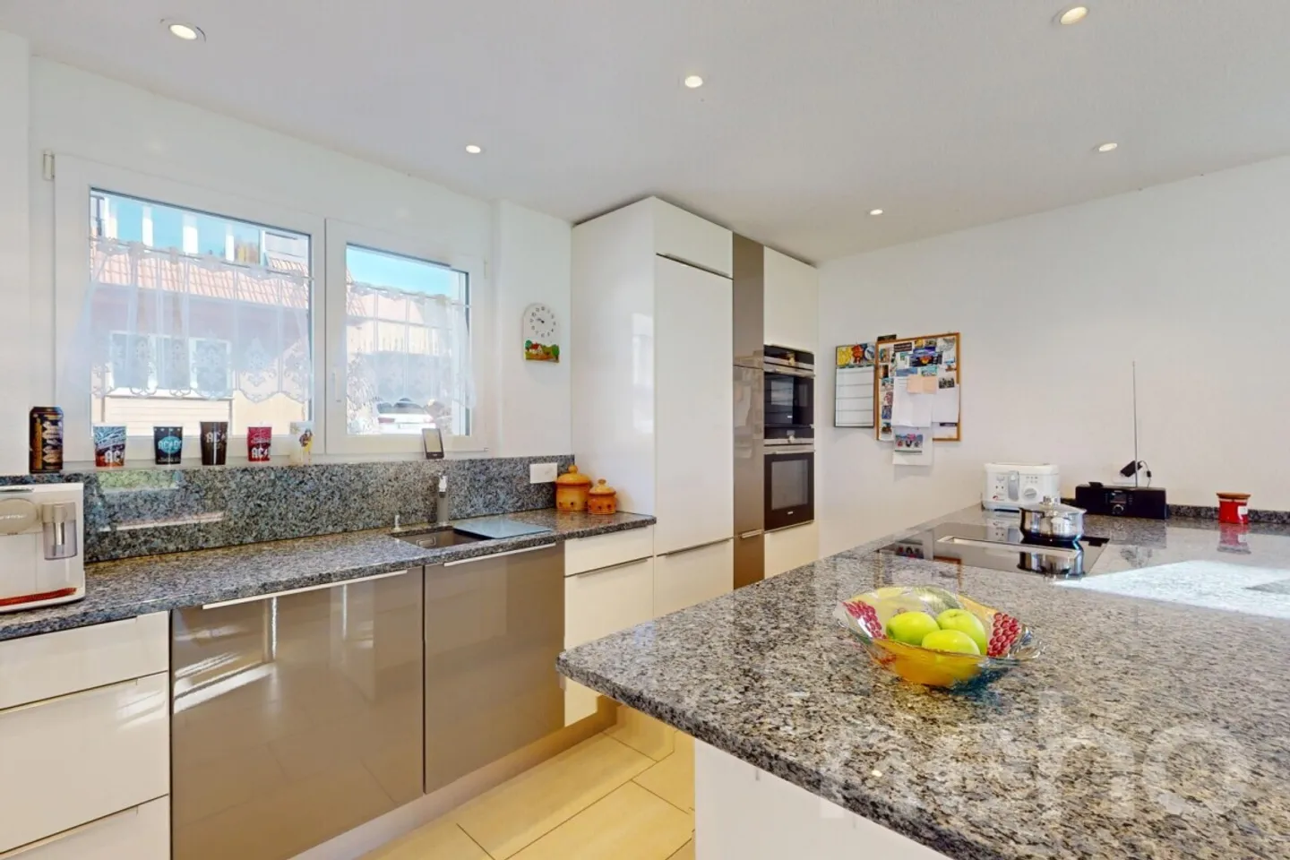 Idyllic Bungalow with Mountain View - Photo 7 of 13