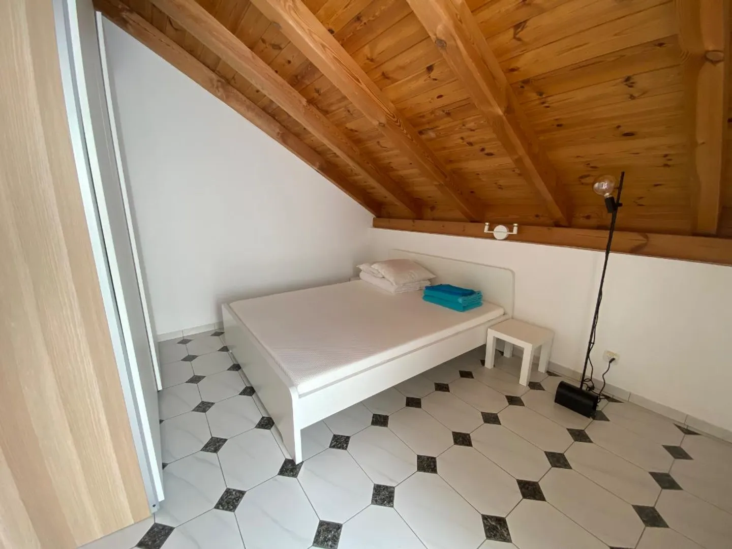 2 Room Attic Apartment - Photo 2 of 5