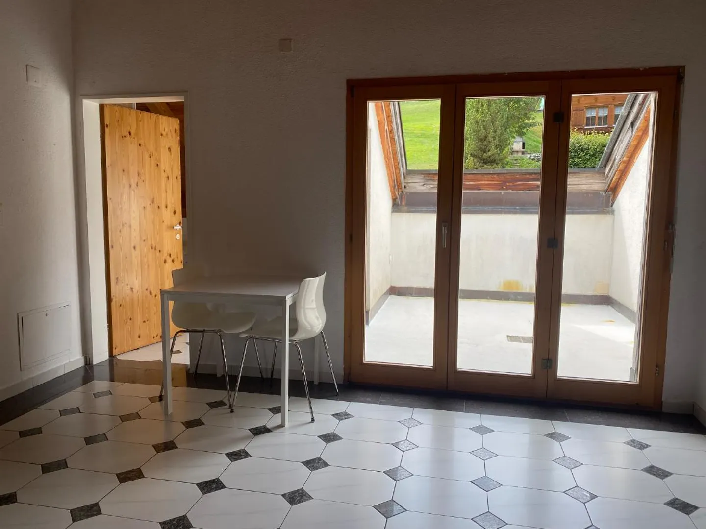 2 Room Attic Apartment - Photo 5 of 5