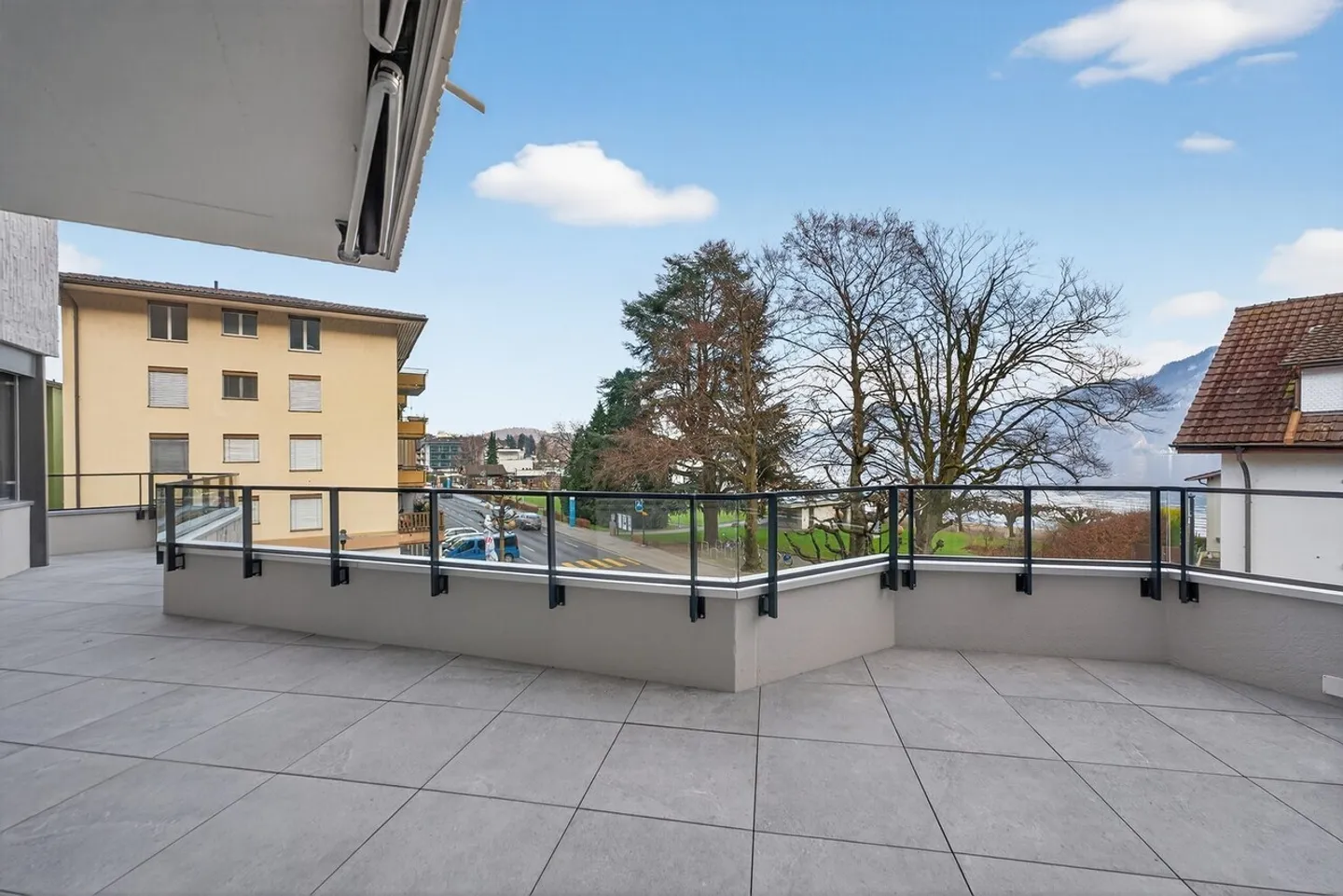 Appartamento elegante con vista lago - Foto 4 di 10