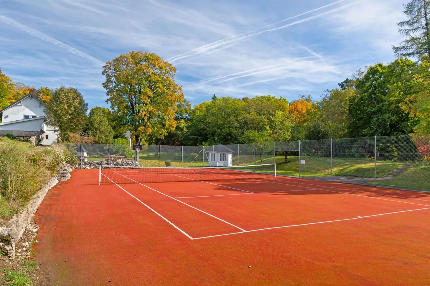 Elegant Master House with Tennis Court - Photo 5 of 13