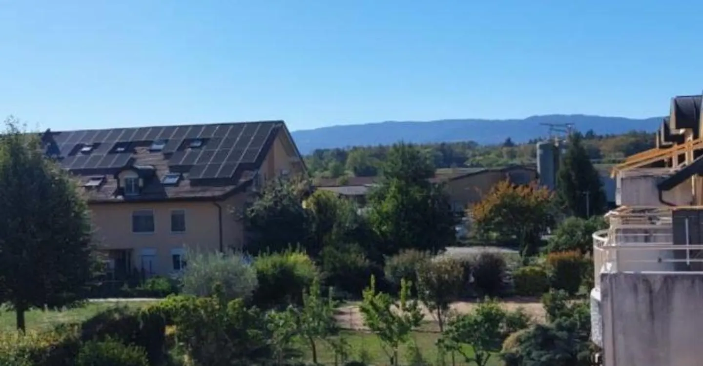 Schöne Wohnung mit herrlichem Blick auf die Alpen und den Jura, 2 Parkplätze - Foto 2 von 13