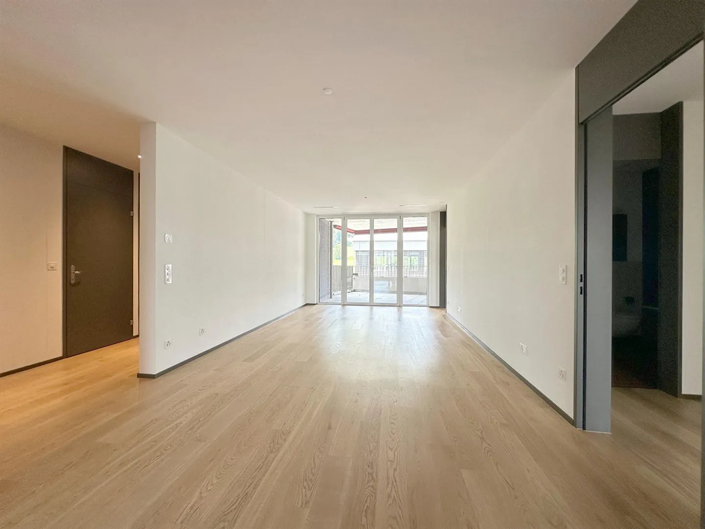 Apartment for rent - Photo 4 of 13