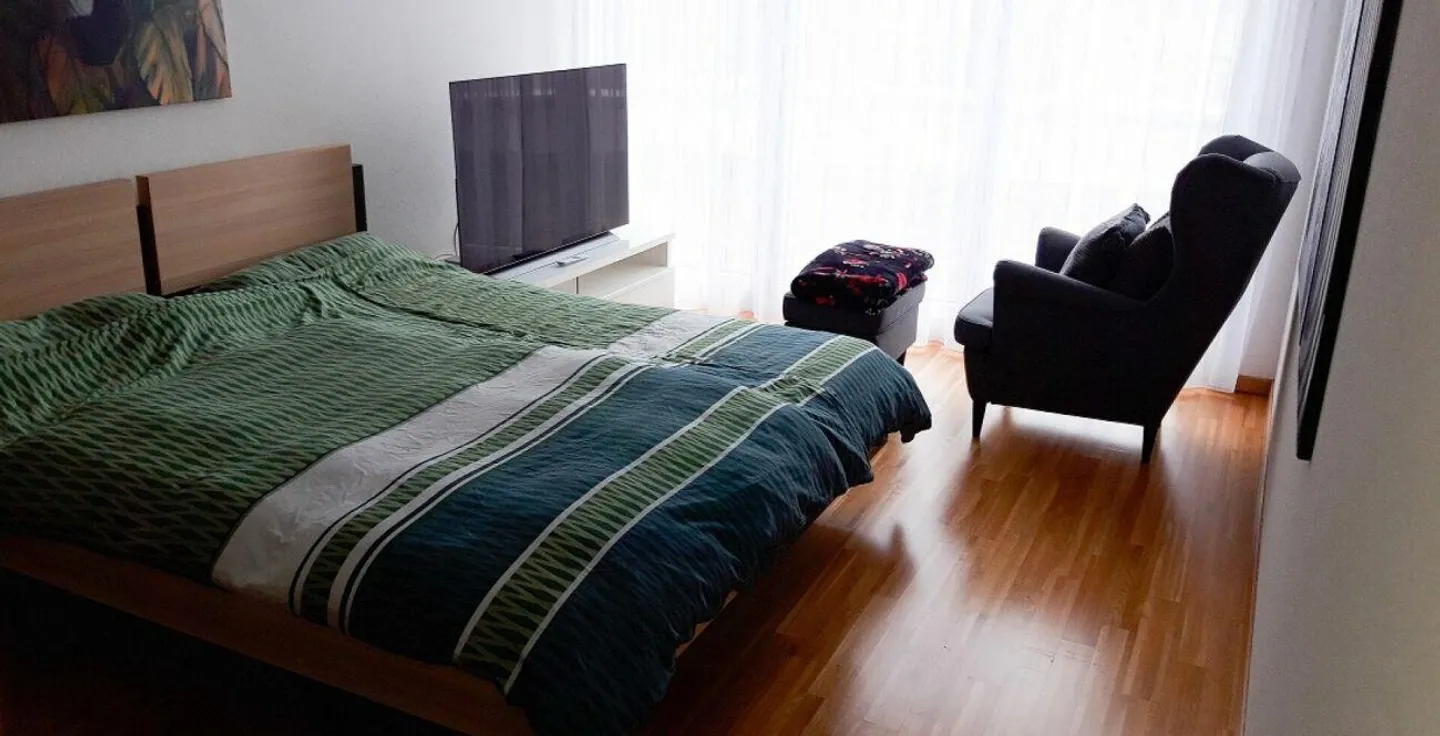 Exclusive penthouse apartment with huge terrace in idyllic location - Photo 9 of 12