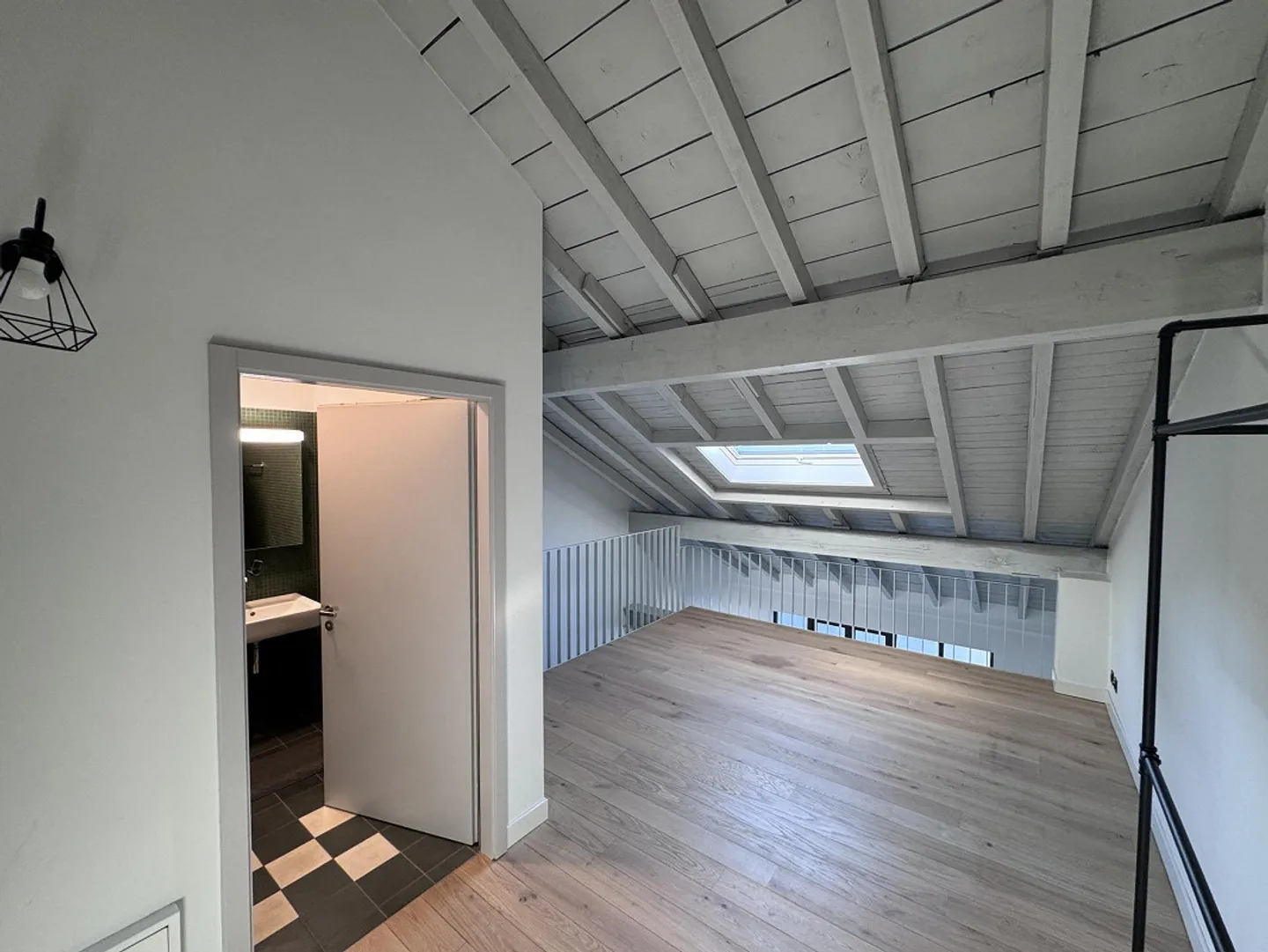 Loft moderno di 2,5 stanze - Foto 5 di 8