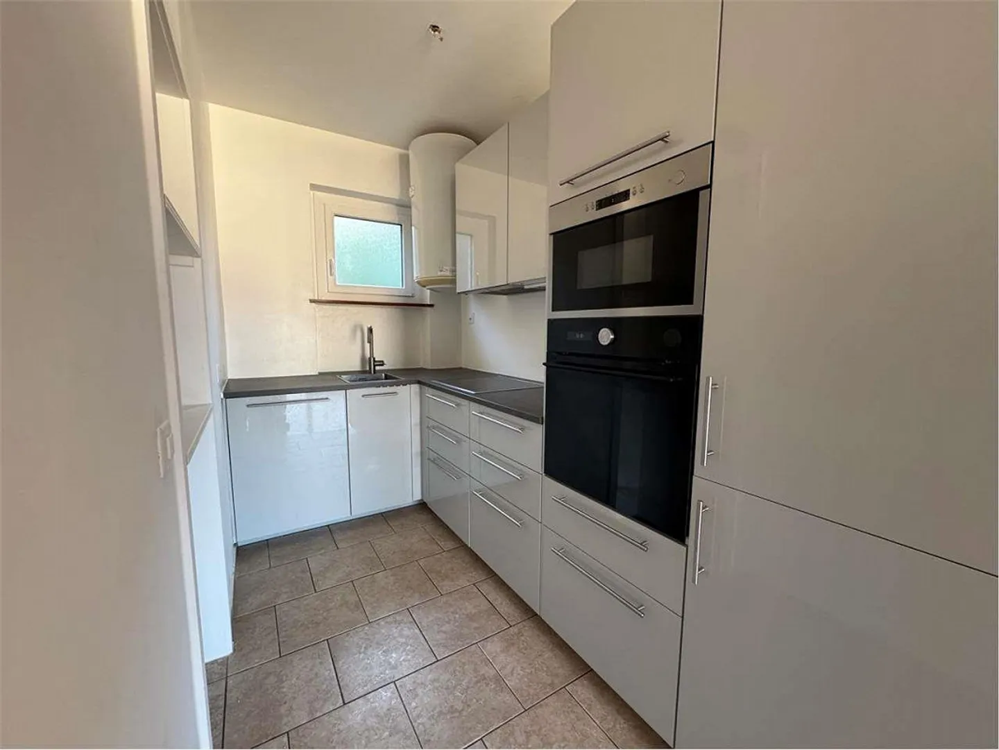 Wunderschöne 3.5-Zimmer-Wohnung in Paradiso - Seeblick - bequemer Zugang - Foto 3 von 6