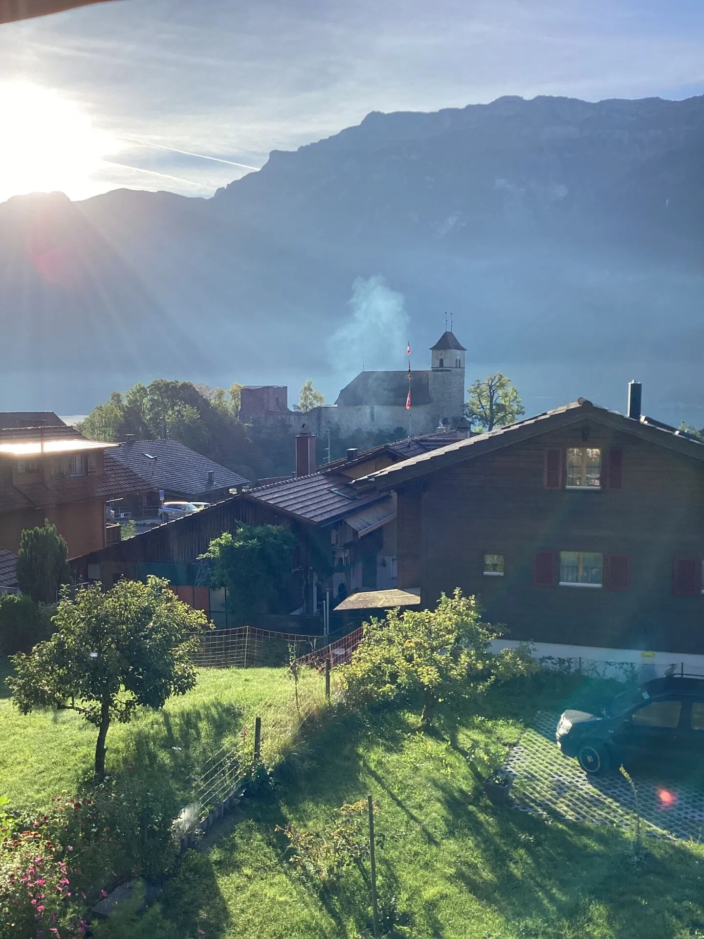 Casa bifamiliare, posizione soleggiata con vista sulle montagne nel bellissimo Oberland bernese - Foto 10 di 17