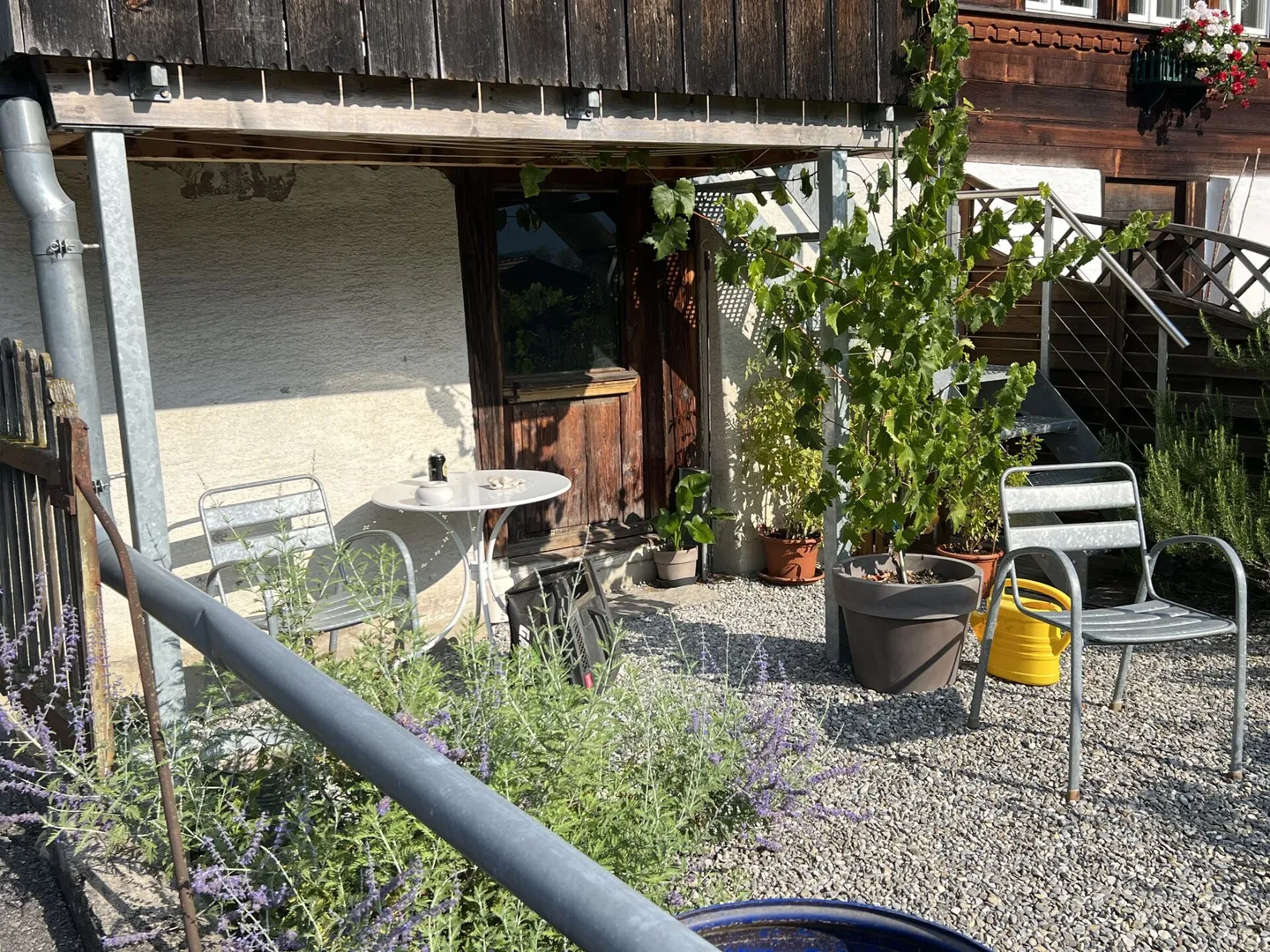 Casa bifamiliare, posizione soleggiata con vista sulle montagne nel bellissimo Oberland bernese - Foto 11 di 17