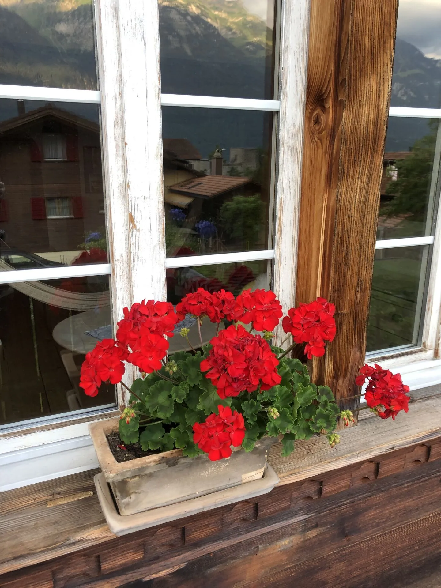 Casa bifamiliare, posizione soleggiata con vista sulle montagne nel bellissimo Oberland bernese - Foto 13 di 17