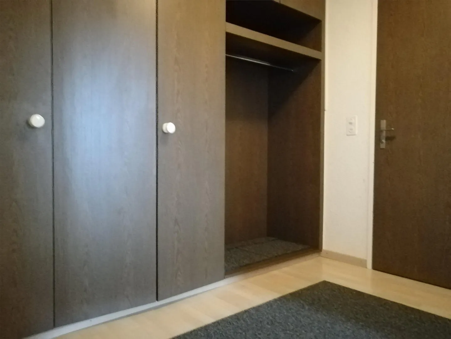 2.5 Cozy Attic Apartment with Fireplace - Photo 10 of 12