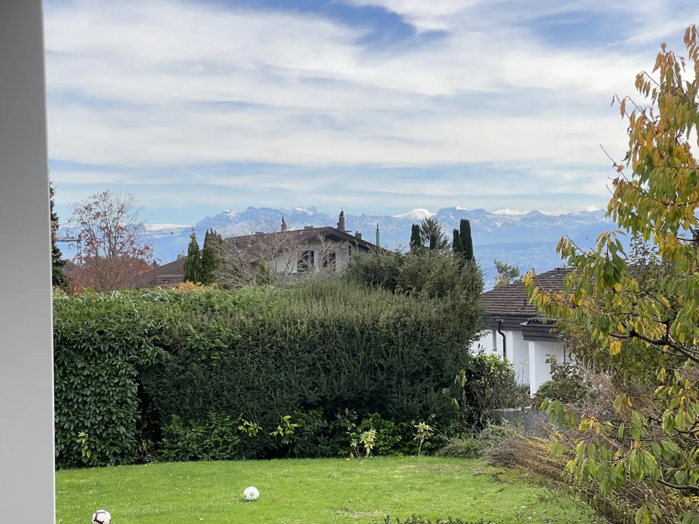 LIVING & GARDEN - Photo 6 of 9