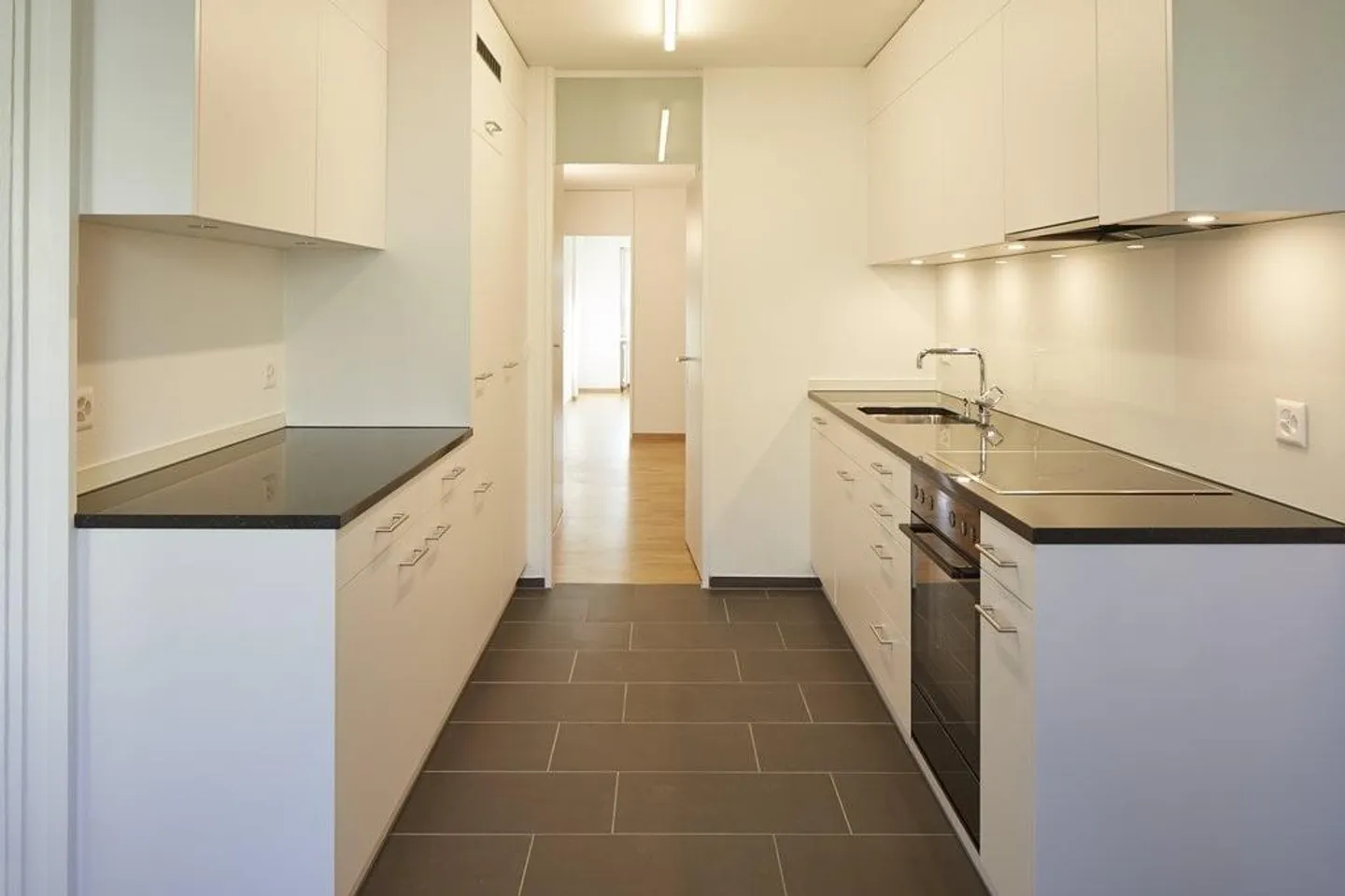 Familienfreundliche Wohnung mit Balkonen - Foto 2 von 11